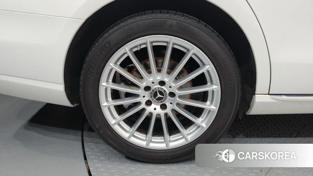 Mercedes-Benz E-Class W213 id 4396885 из Кореи 30