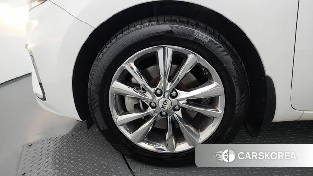 Kia The New Carnival id 4339427 из Кореи 28
