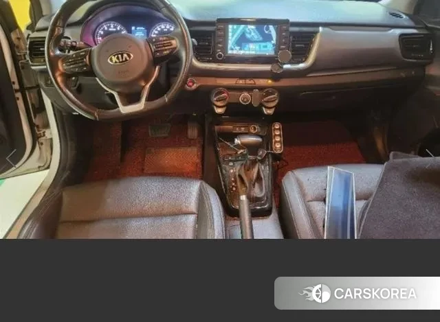 Kia Stonic 2018 Белый из Кореи, фото 5