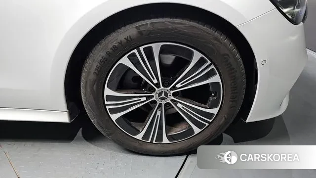 Mercedes-Benz E-Class W214 id 3700677 из Кореи 15