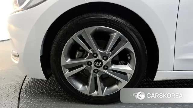 Hyundai Avante AD id 3090884 из Кореи 15