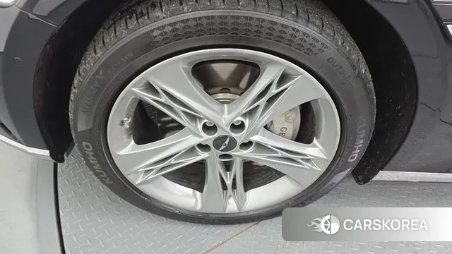 Genesis G90 (RS4) id 3406145 из Кореи 15