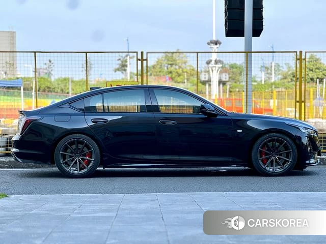 Cadillac CT5 id 4253335 из Китая 13
