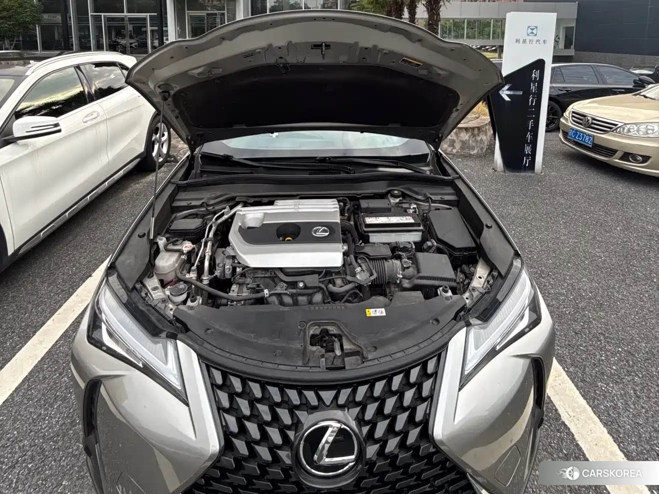 Lexus UX id 4547197 из Китая 10