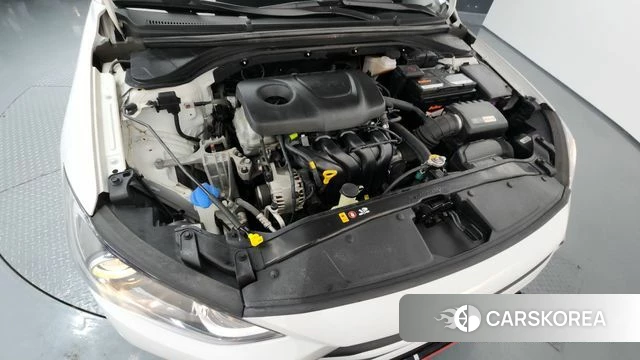 Hyundai Avante AD id 3796284 из Кореи 15