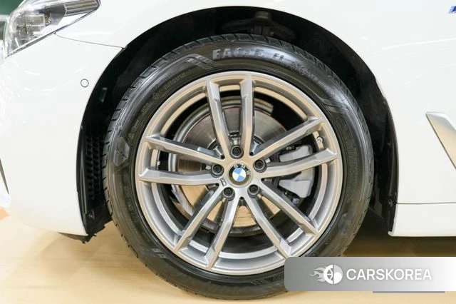 BMW 5 Series (G30) id 4203869 из Кореи 15
