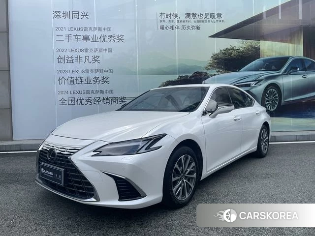 Lexus ES id 4365871 из Китая 13