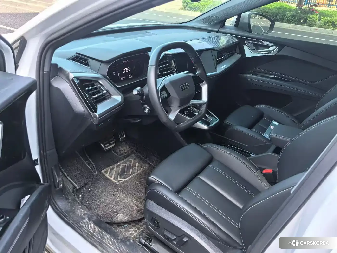 Audi Q4 2024 Белый из Китая, фото 5
