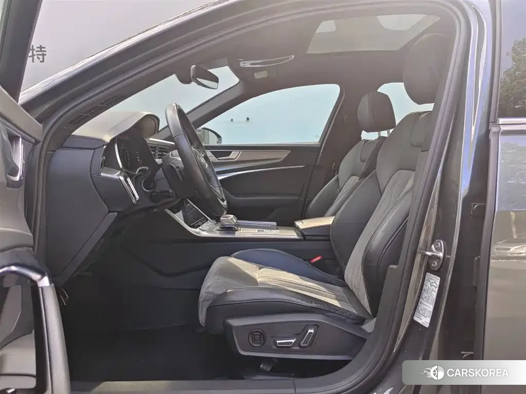 Audi A6L id 4576555 из Китая 16