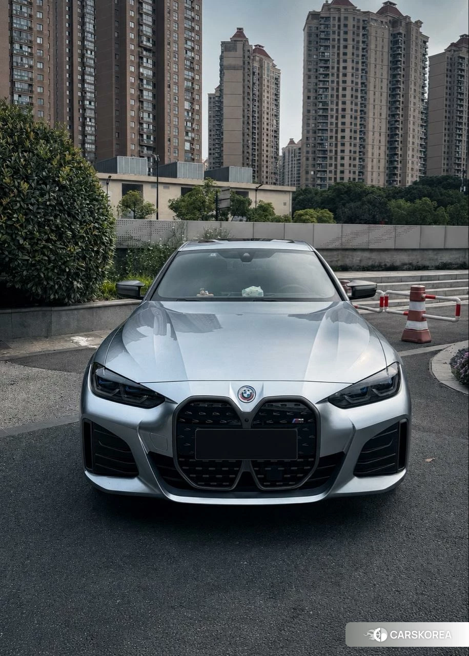 BMW i4 2022 Серебристо-серый из Китая, фото 5