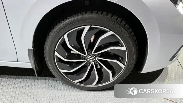 Volkswagen Golf 8th Generation id 3365480 из Кореи 15