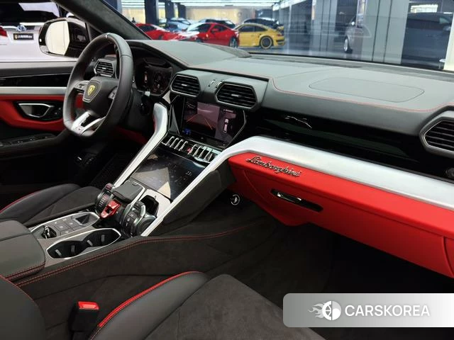 Lamborghini Urus id 4239502 из Китая 23