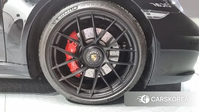 Porsche 911(992) id 3004448 из Кореи 15