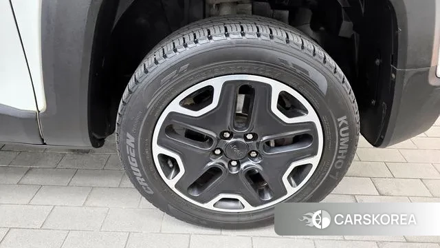 Jeep Renegade id 3351054 из Кореи 15