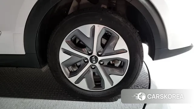 Kia Niro EV id 2890815 из Кореи 15