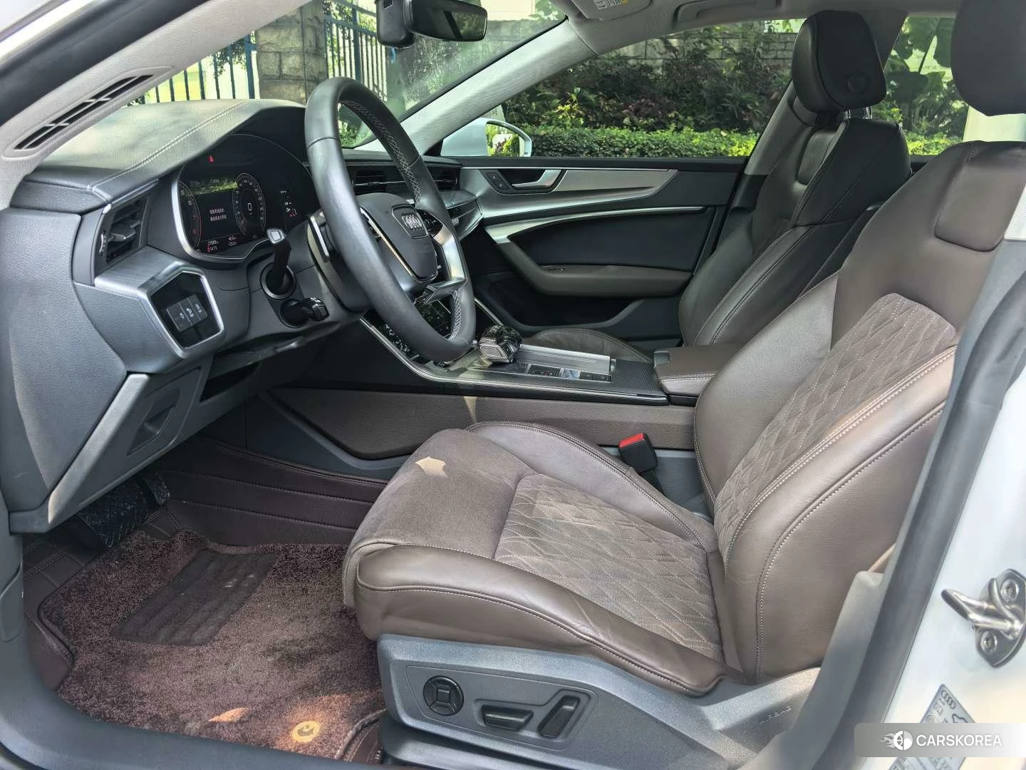 Audi A7L id 4479253 из Китая 18