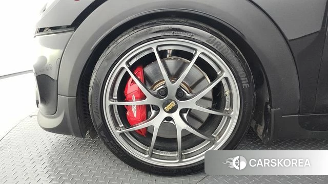 Mini Cooper S id 3936975 из Кореи 15