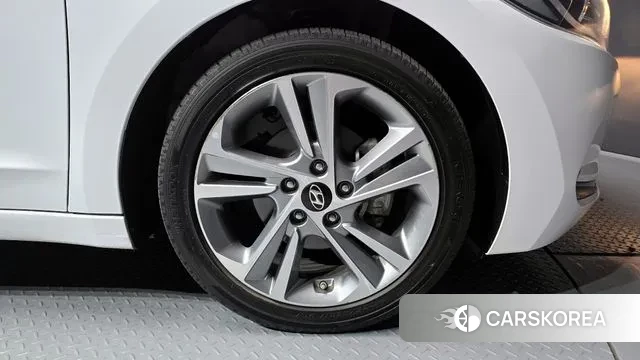 Hyundai Avante AD id 3552950 из Кореи 15