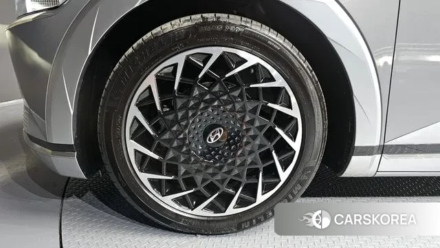 Hyundai Ionic 5 id 3591972 из Кореи 15