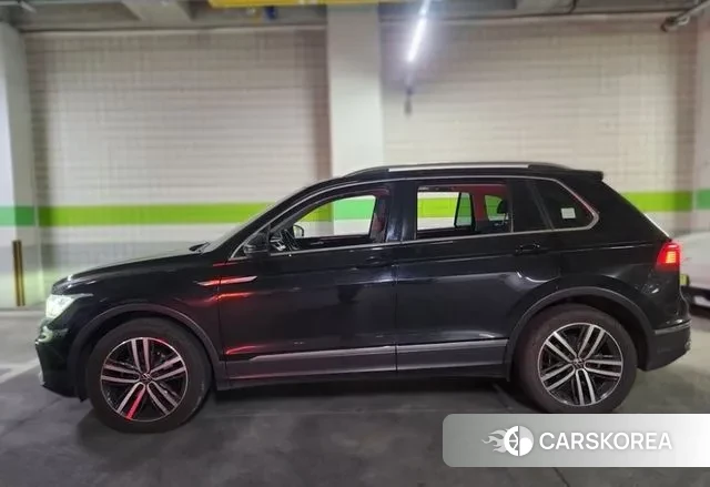 Volkswagen Tiguan second Generation 2021 Черный из Кореи, фото 6