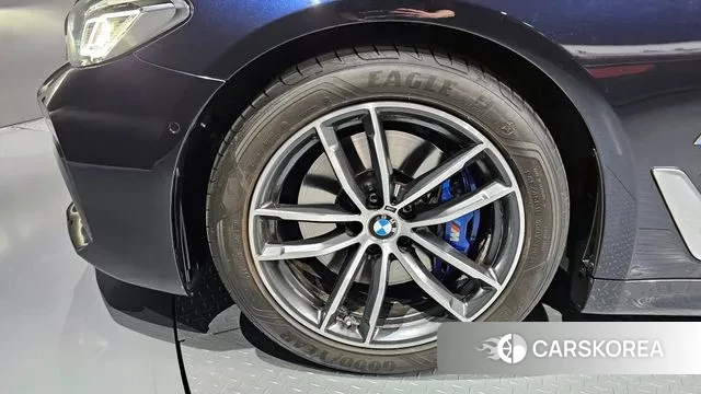 BMW 5 Series (G30) id 3360274 из Кореи 15