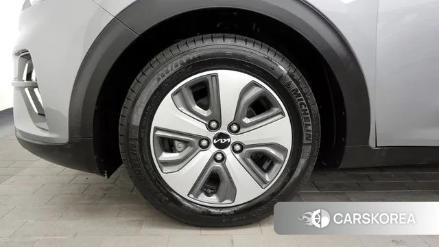 Kia The New Niro id 3681040 из Кореи 15