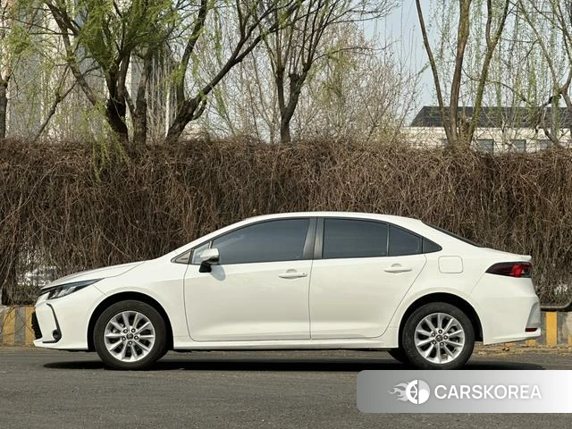 Toyota Corolla 2022 Белый из Китая, фото 5