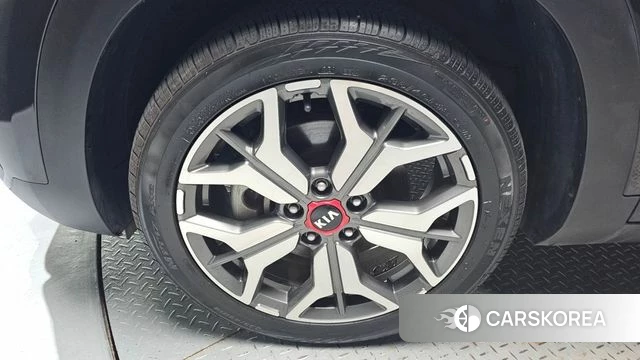 Kia Seltos id 4770175 из Кореи 25