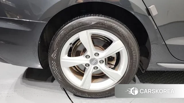 Audi A4 (B9) id 3253342 из Кореи 15