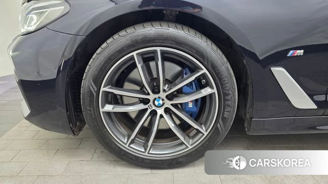 BMW 5 Series (G30) id 4244982 из Кореи 15