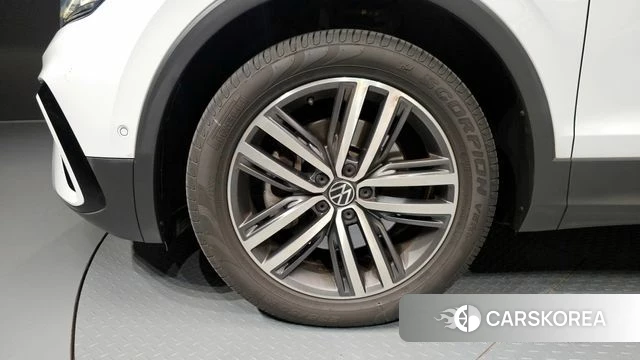 Volkswagen Tiguan Allspace id 4408913 из Кореи 29