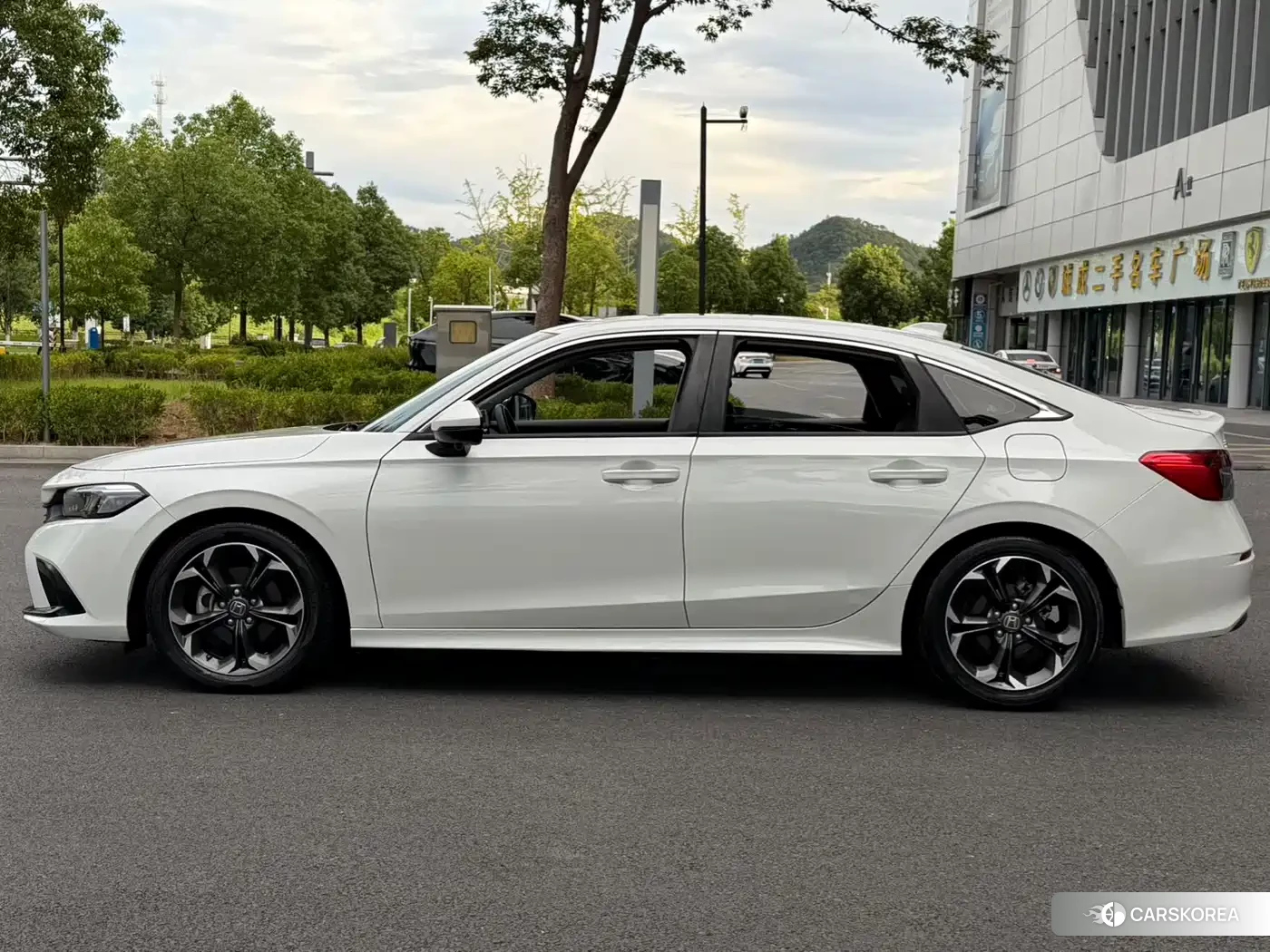 Honda Civic id 4659762 из Китая 11