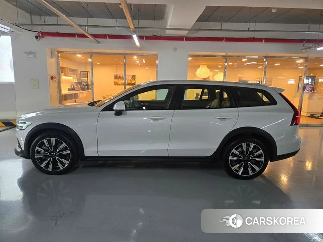 Volvo V60 Cross-Country 2nd Generation id 4756836 из Кореи 13