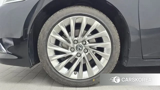 Lexus ES300h 7th generation id 3734914 из Кореи 15