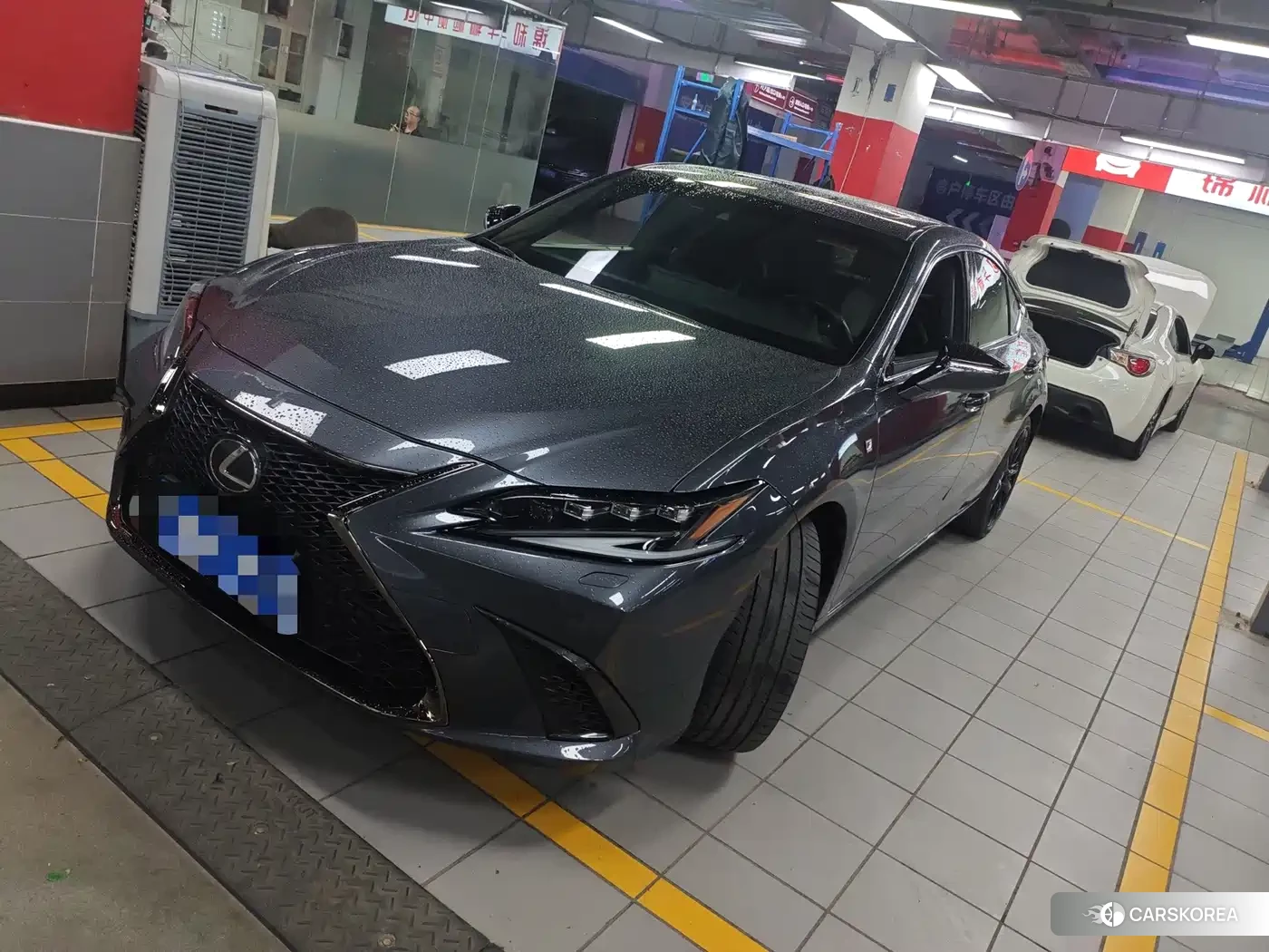 Lexus ES 2022 Silver/gray из Китая, фото 5