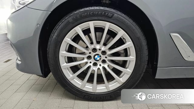 BMW 5 Series (G30) id 3965844 из Кореи 15