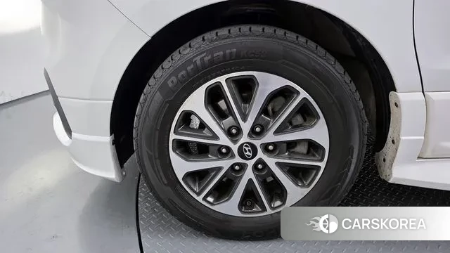 Hyundai The New Grand Starex id 3631844 из Кореи 15