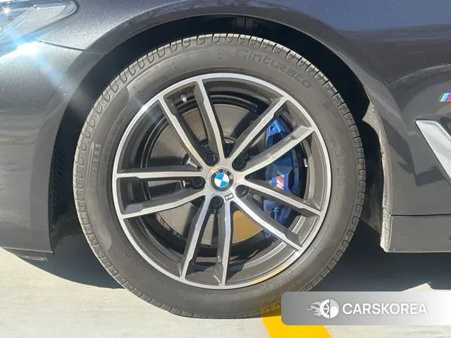 BMW 5 Series (G30) id 3571913 из Кореи 15