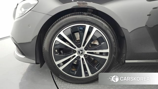 Mercedes-Benz E-Class W213 id 4396391 из Кореи 31