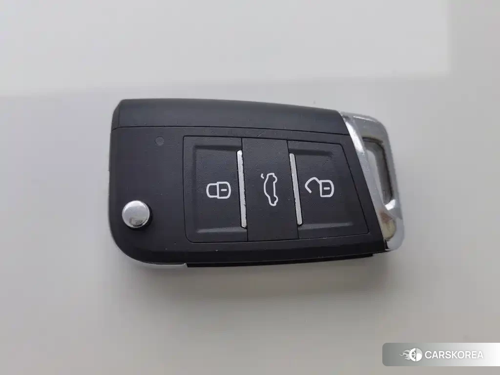 Nissan Sylphy id 4628963 из Китая 19