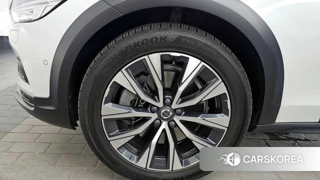 Volvo V90 Cross-Country id 4310034 из Кореи 29
