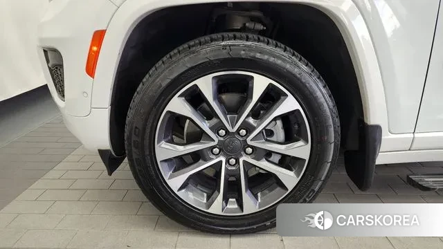 Jeep Grand Cherokee (WL) id 3281052 из Кореи 15