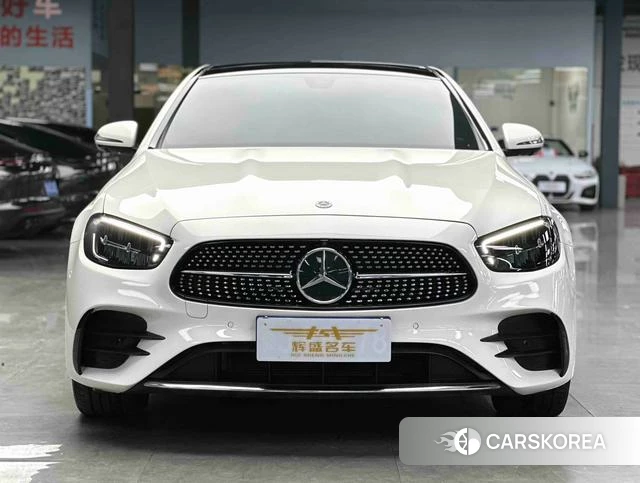 Mercedes-Benz E-class 2024 Белый из Китая, фото 5