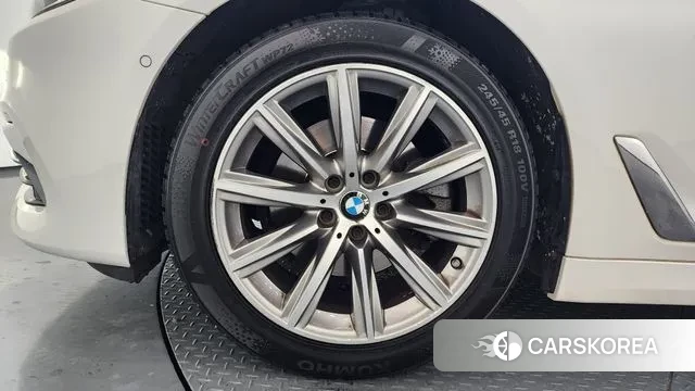 BMW 5 Series (G30) id 3677393 из Кореи 15