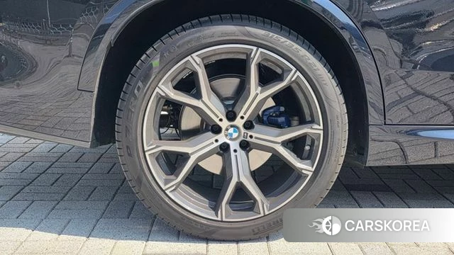 BMW X5 (G05) 2024 Черный двухцветный из Кореи, фото 5