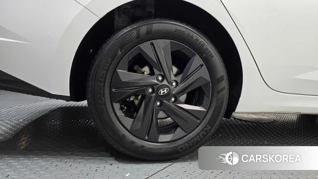 Hyundai Avante Hybrid (CN7) id 4922527 из Кореи 26