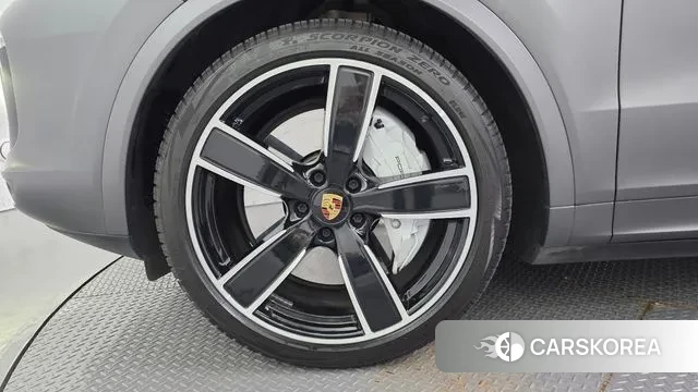 Porsche Cayenne (PO536) id 3307563 из Кореи 15