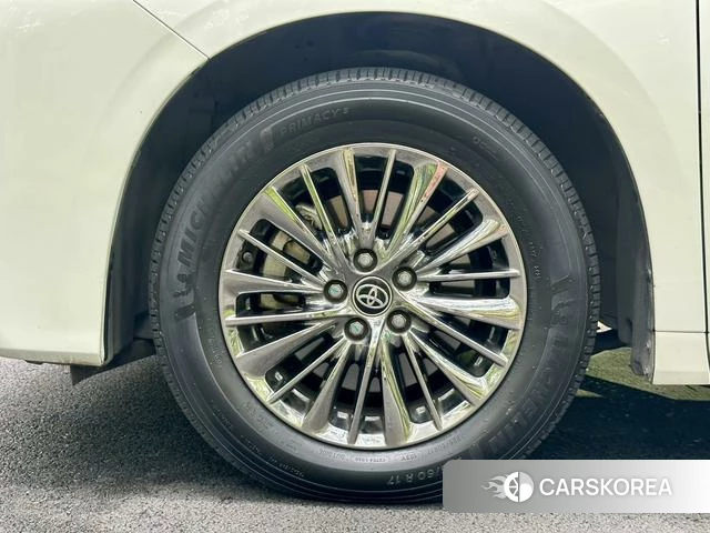 Toyota Elfa id 4365955 из Китая 13