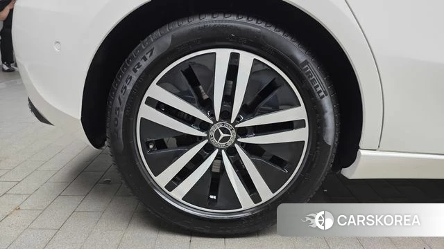 Mercedes-Benz A-Class W177 id 4383613 из Кореи 25