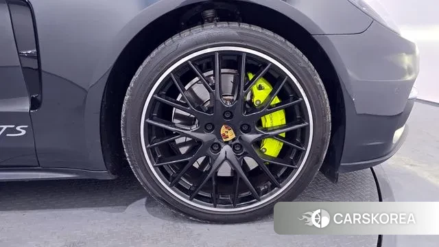 Porsche Panamera (971) id 3504867 из Кореи 15